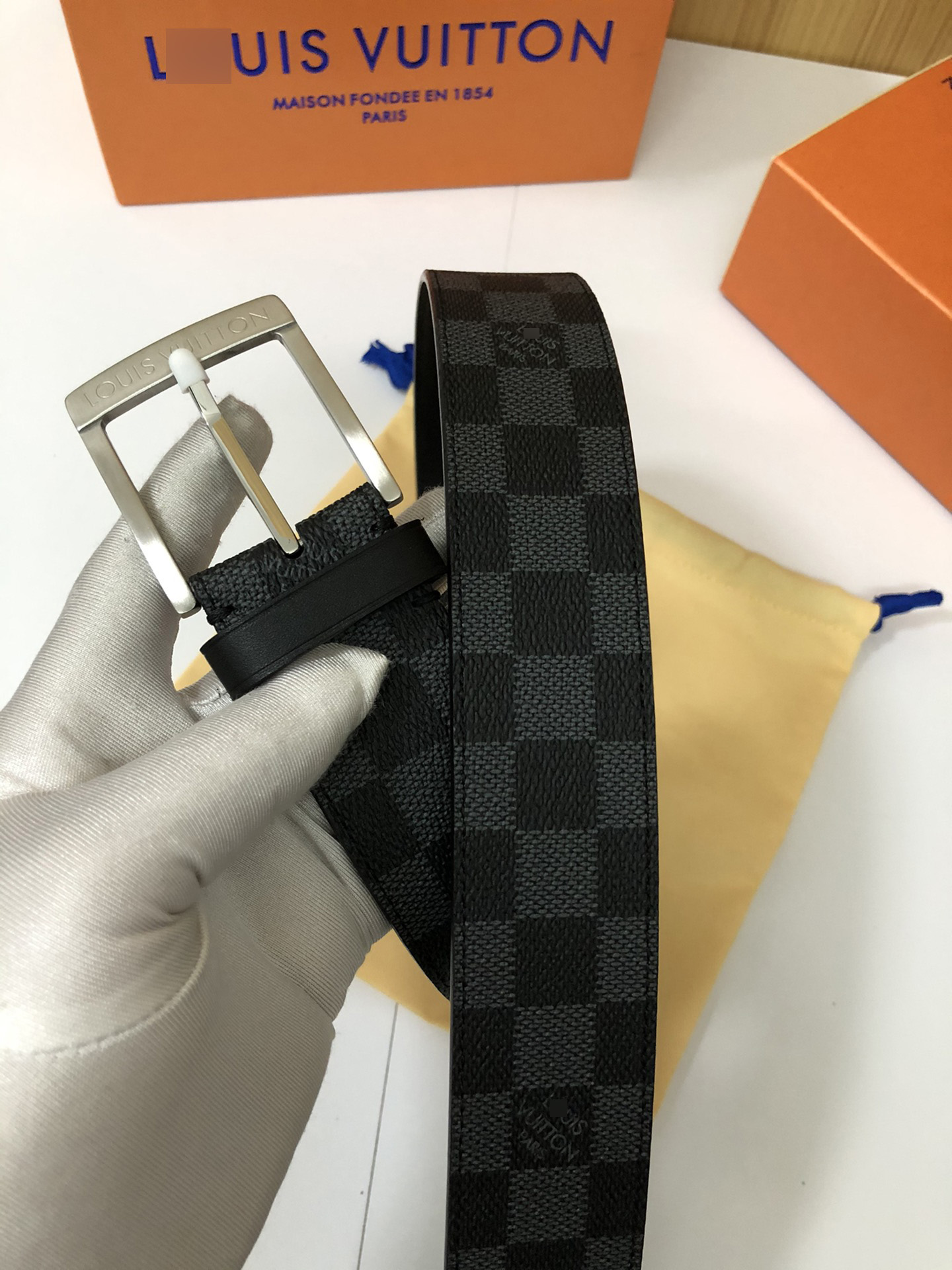 ルイヴィトンDOWNTOWN 40mmベルトグレーシルバー（4.0cm）M0374V 詳細画像 3