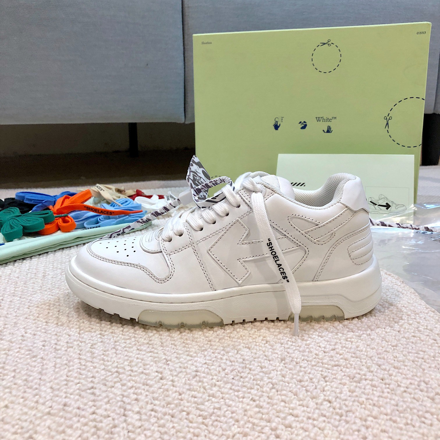オフホワイトOut Of OfficeカーフレザースニーカーOMIA189R21LEA0010101 詳細画像 2