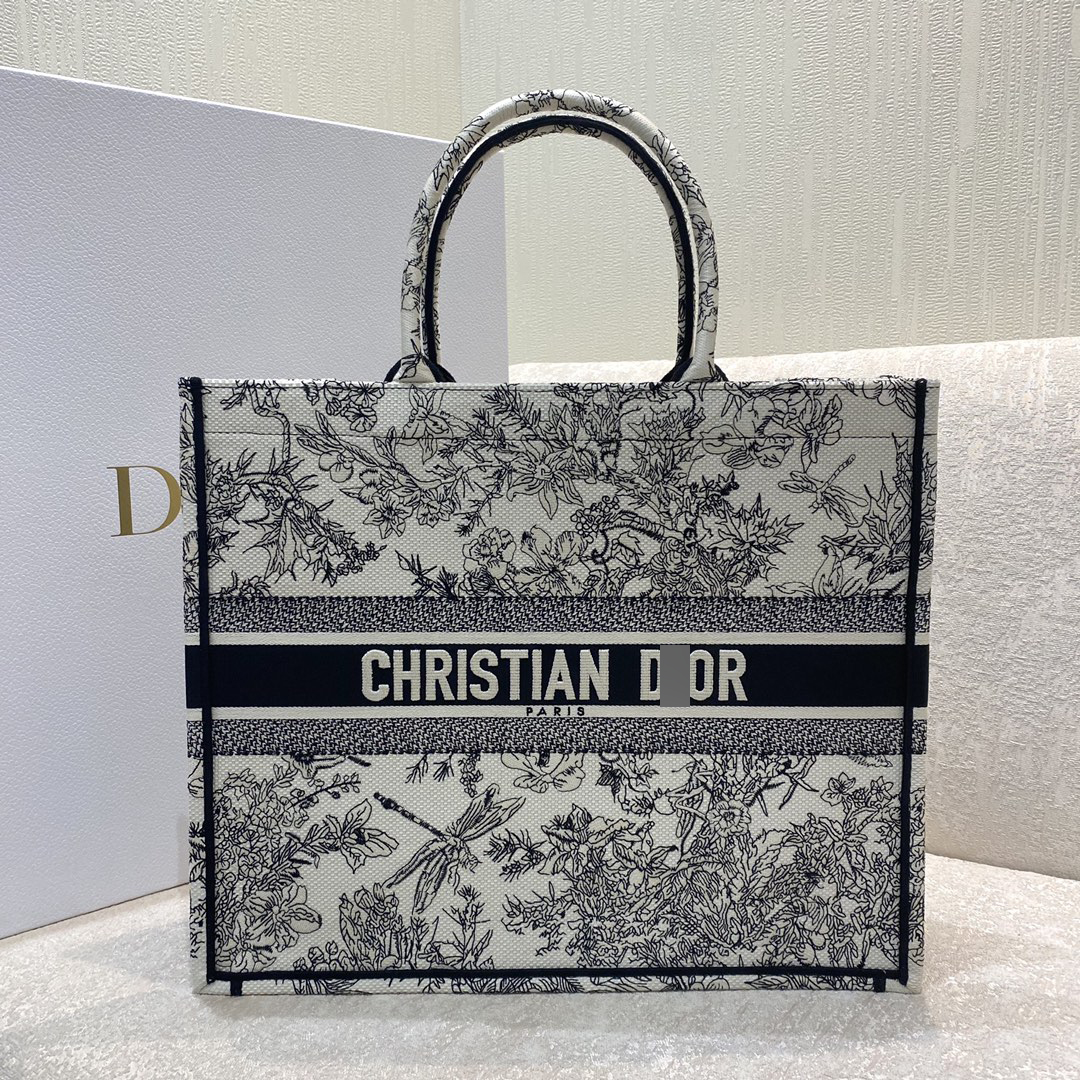 ディオールBOOK TOTEBAGブルートワルドジュイフラワー刺繡M1286ZTQW_M808 詳細画像 1