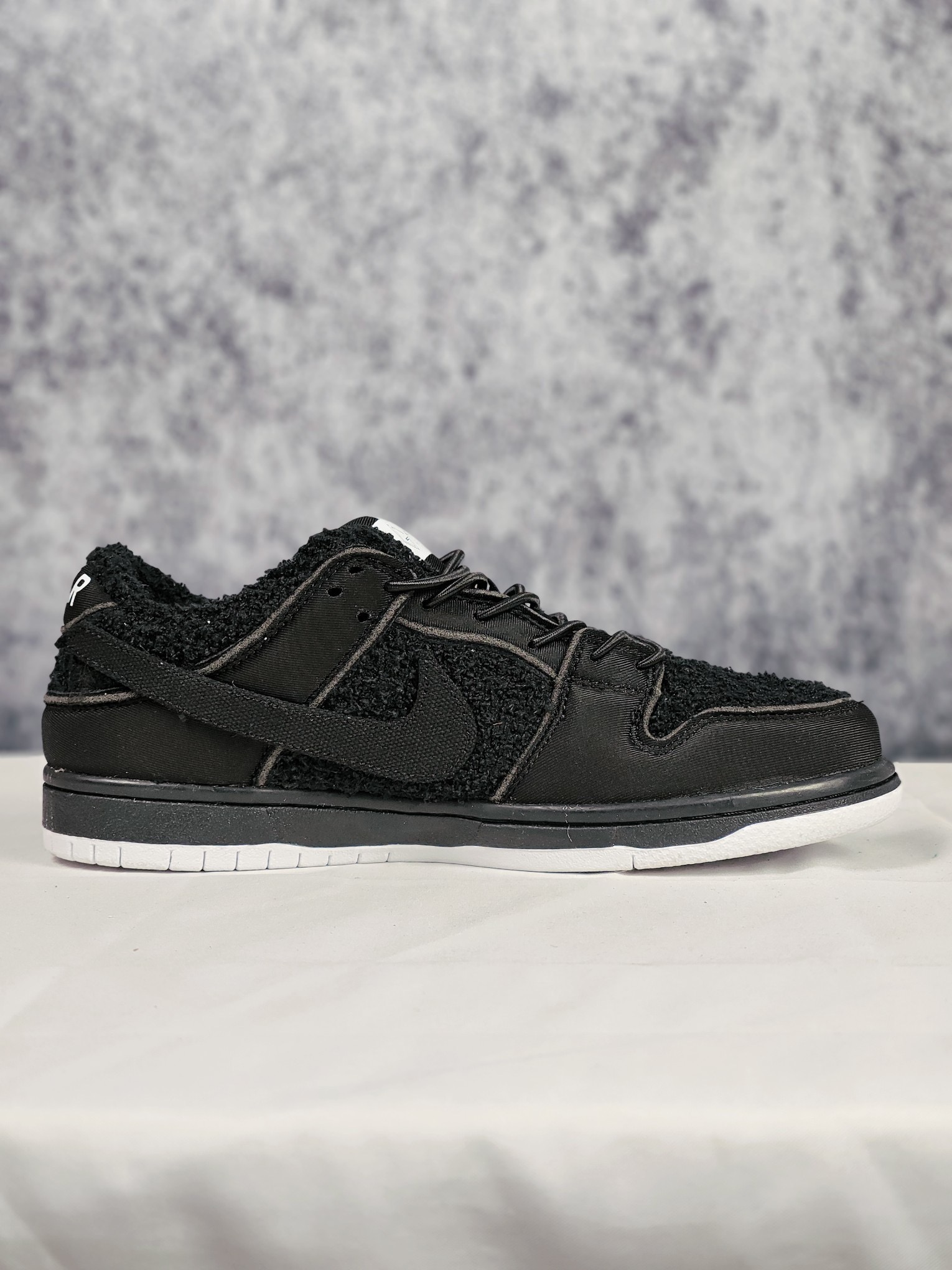 ナイキ X Gnarhunters ダンクSBローDH7756-010（H12） 詳細画像 2