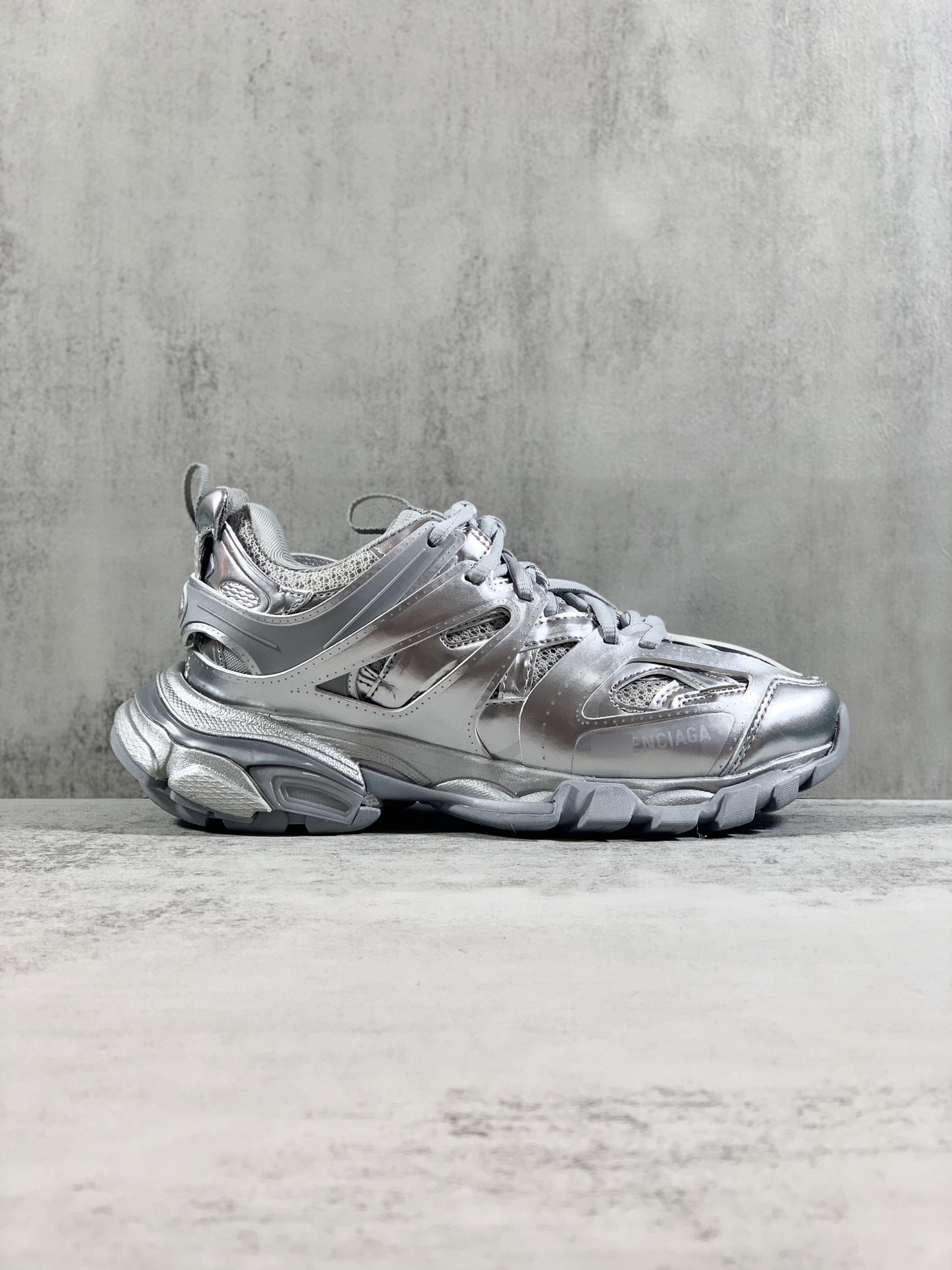 バレンシアガトラックスニーカー542023W2FS38100（GET） 詳細画像 3