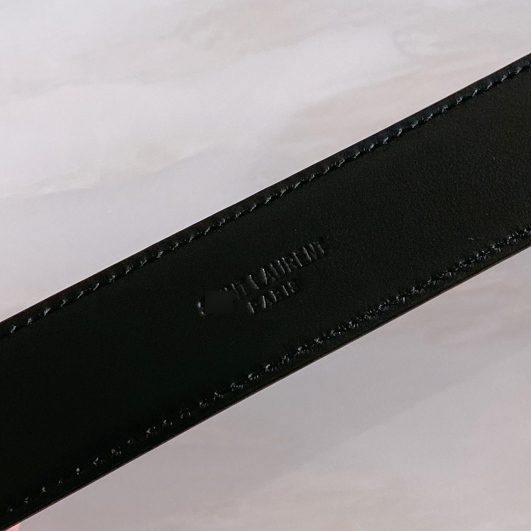 サンローランCASSANDREグレインエンボスレザースクエアバックルベルトブラックシルバー（3.0CM）634440BTY0X1000 詳細画像 3