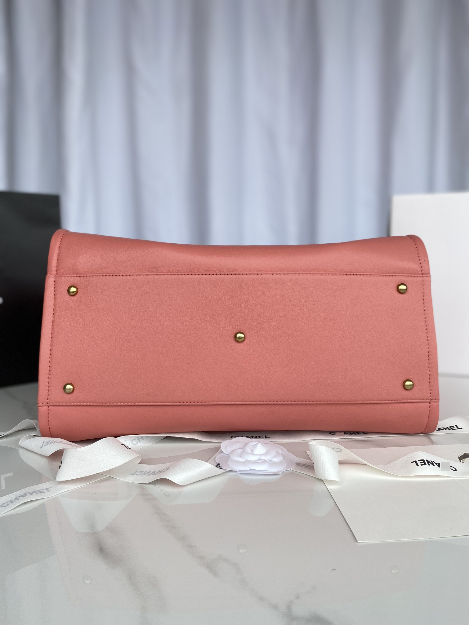 シャネルラージショッピングバッグ カフスキン、エナメル、ゴールドメタル Coral - Pink A66941 B08030 NH621 詳細画像 3