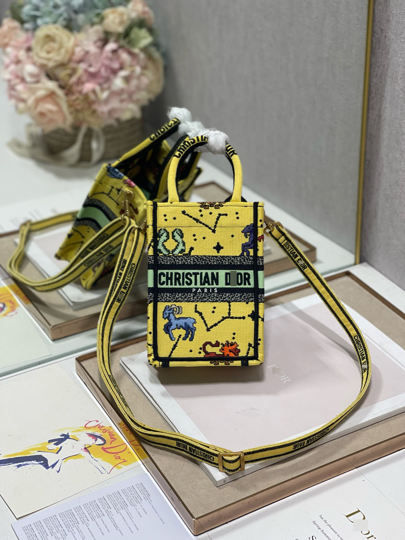 ディオールBOOK TOTE ミニ フォンバッグ Pixel Zodiac エンブロイダリー S5555CRTY_M930 詳細画像 2