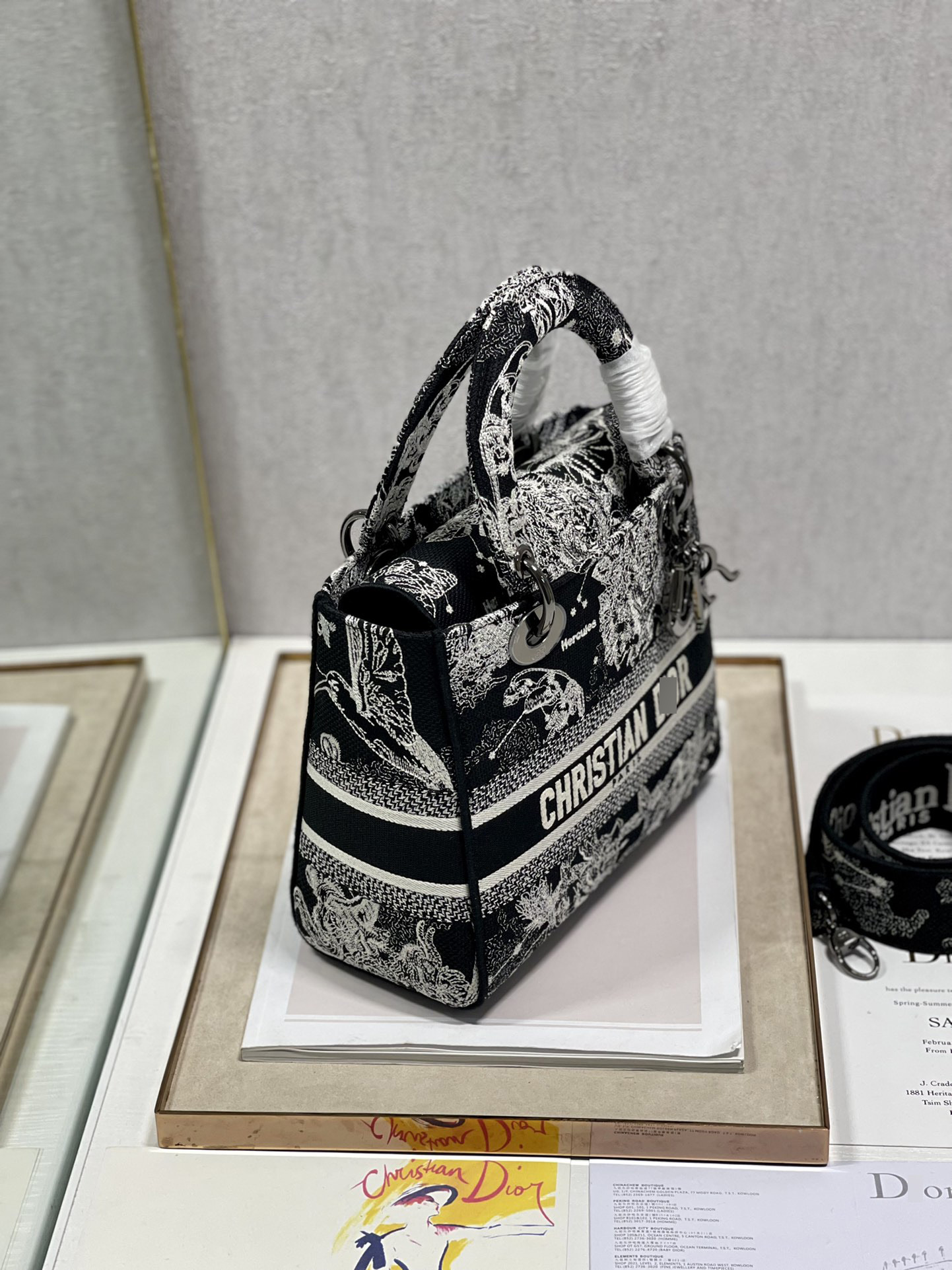 ディオールLADY D-LITE ミディアムバッグ ブラックToile de Jouy Zodiac刺繍 M0565BRHZ_M911 詳細画像 3