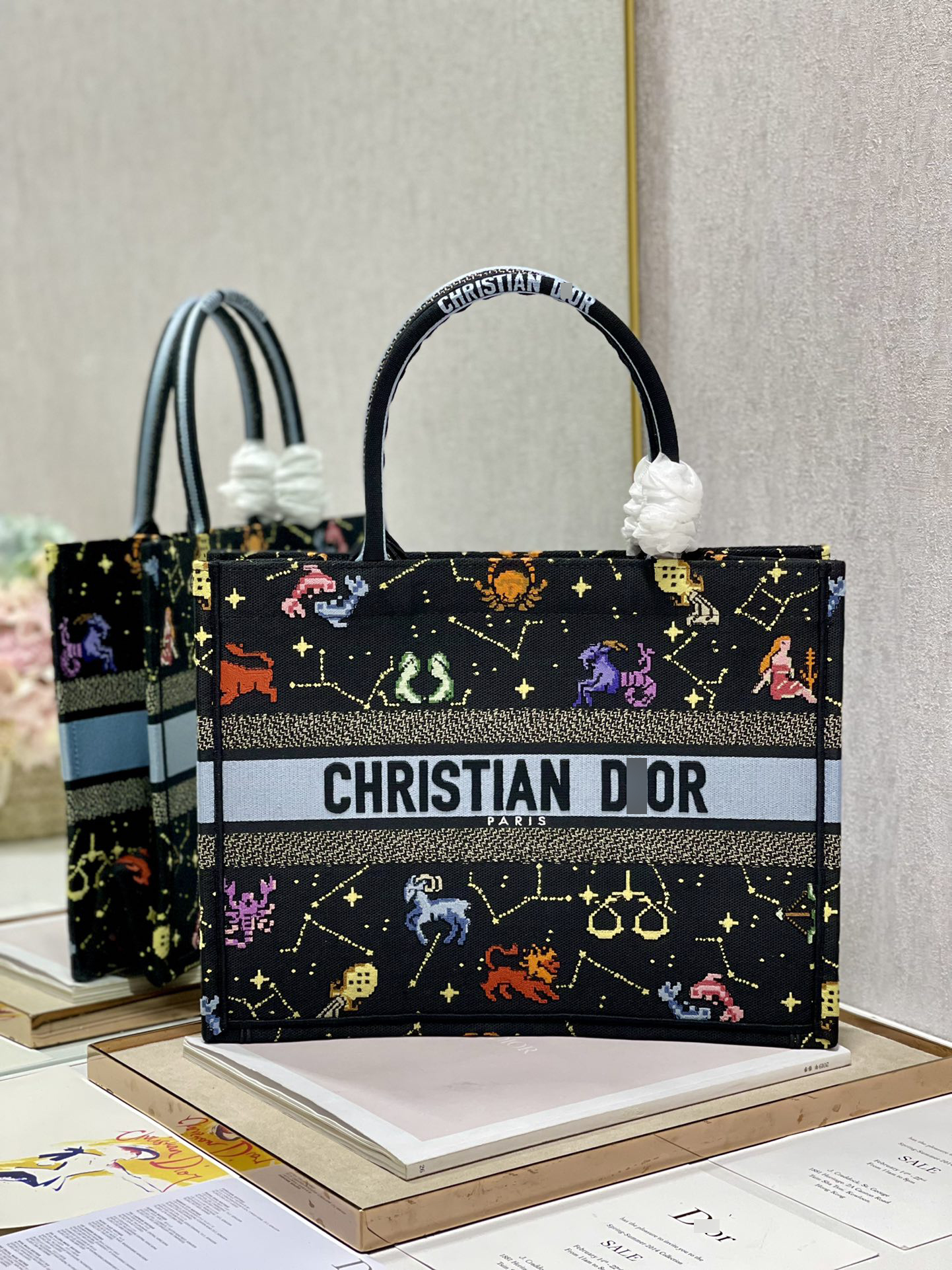 ディオールBOOK TOTE ミディアムバッグ Pixel Zodiac エンブロイダリー  M1296ZRTY_M911 詳細画像 1
