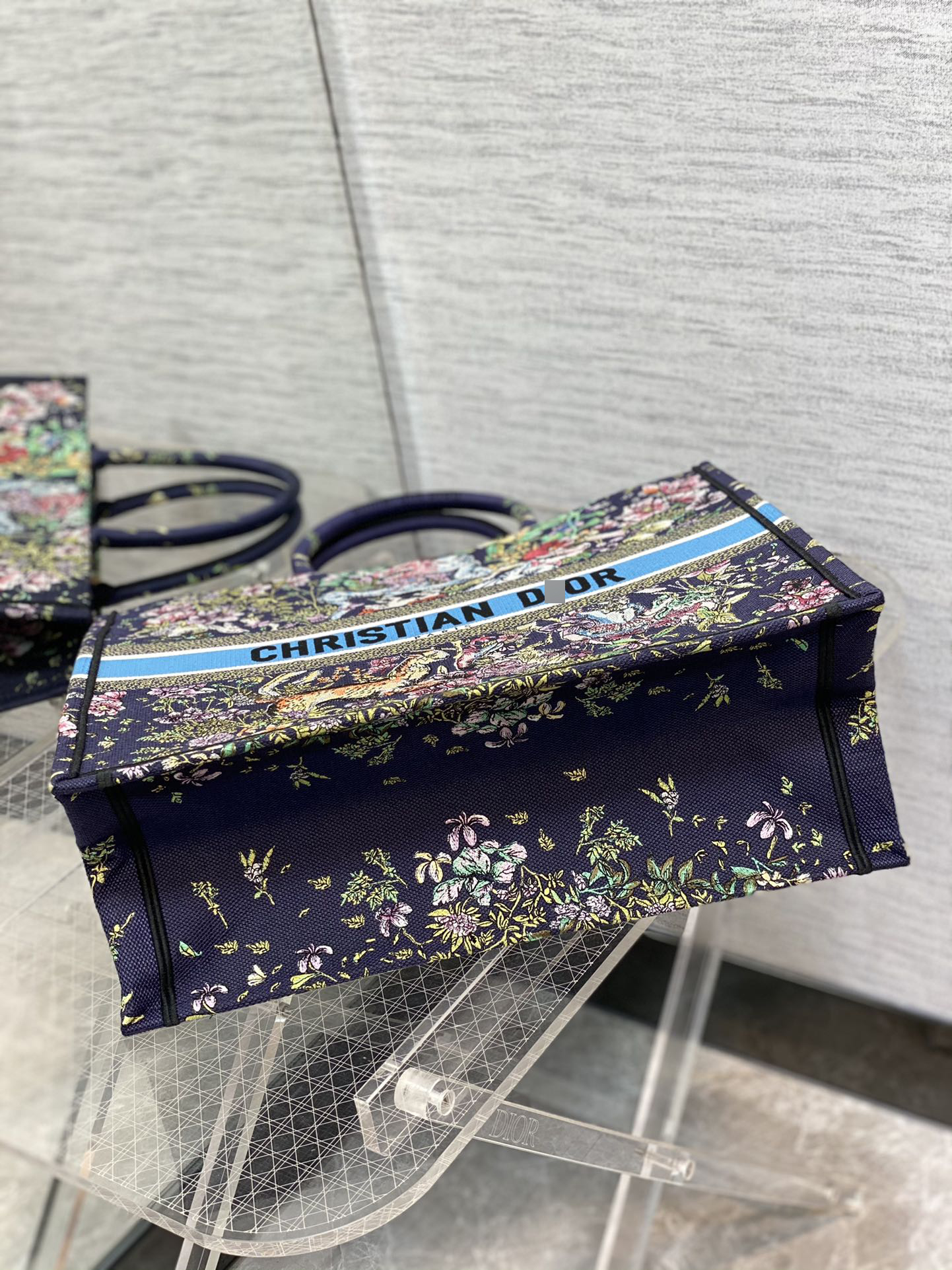 ディオールBOOK TOTE ラージバッグ ブルーマルチカラーD-Constellation刺繍 M1286ZRUV_M928 詳細画像 3