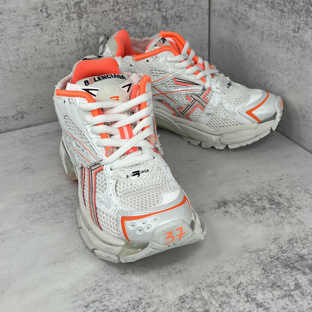 バレンシアガランナースニーカー677403W3RBM9770 詳細画像 2