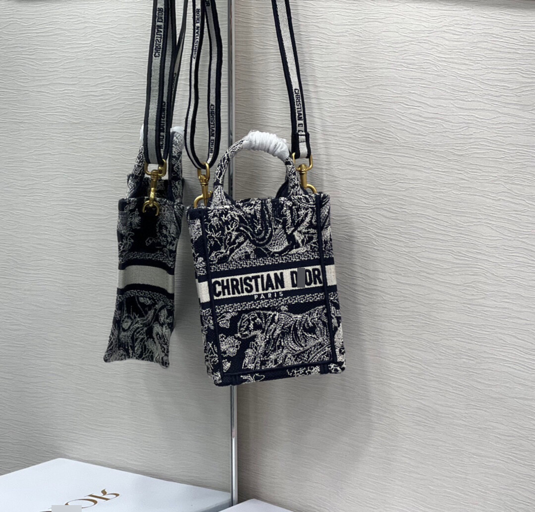 ディオールBOOK TOTE ミニ フォンバッグ リバース トワル ドゥ ジュイ エンブロイダリー S5555CRGO_M928 詳細画像 2
