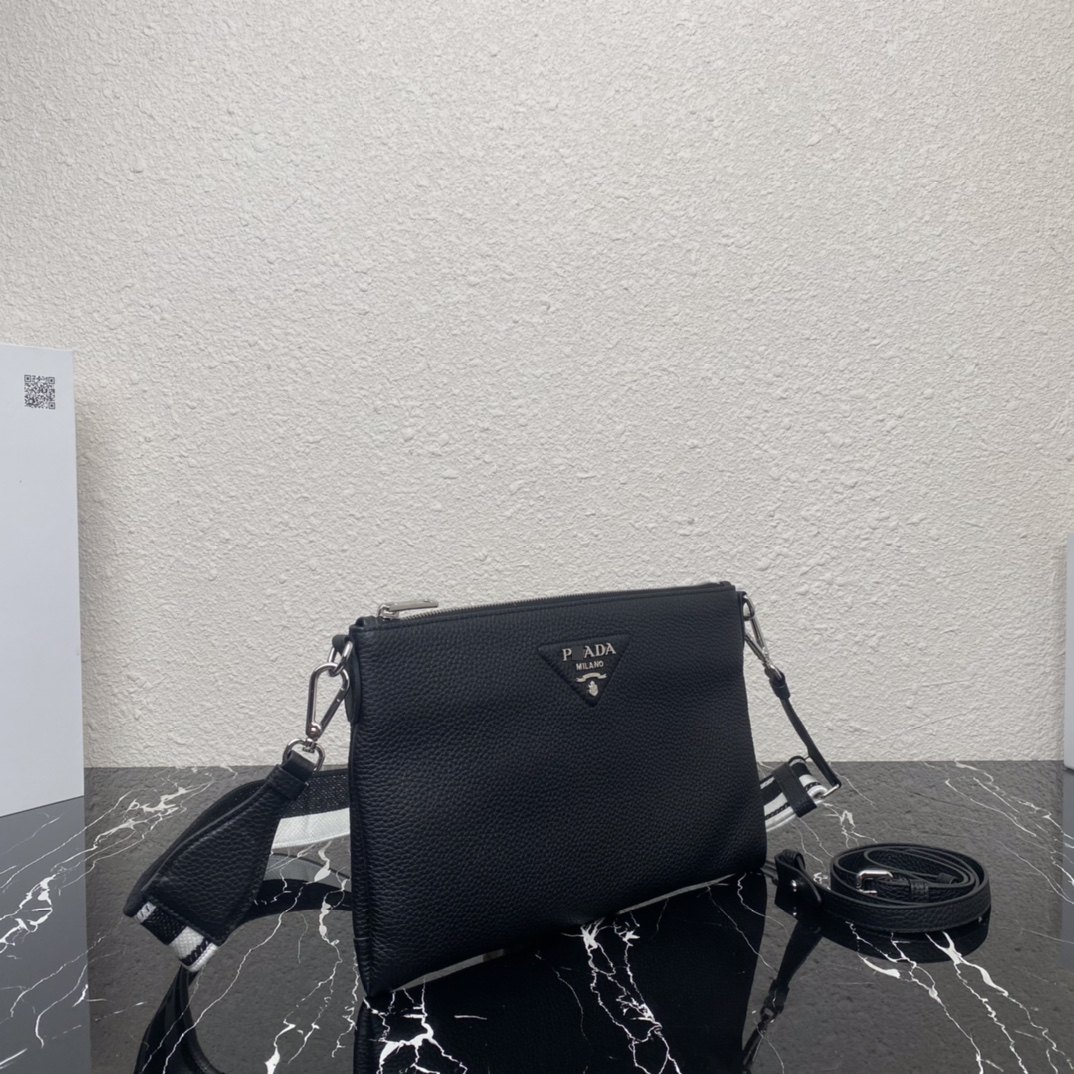 プラダレザーショルダーバッグ カラー：ブラック 1BH050_2DKV_F0002_V_3OM 詳細画像 2