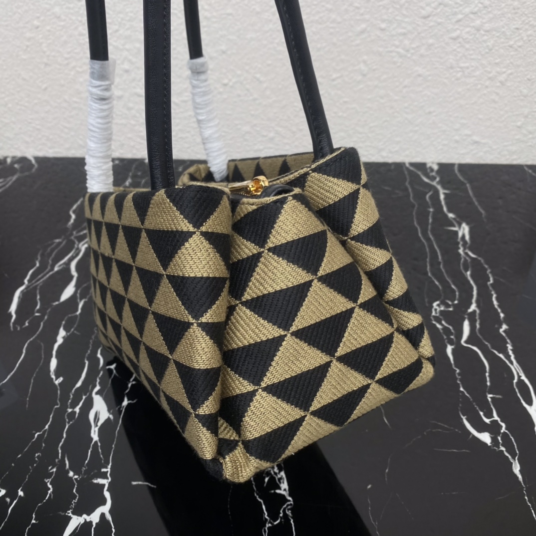 プラダスモールプラダシンボル刺繍生地バッグ カラー：ブラック/ベージュ 1BA368_2FKL_F0Y30_V_OOO 詳細画像 2