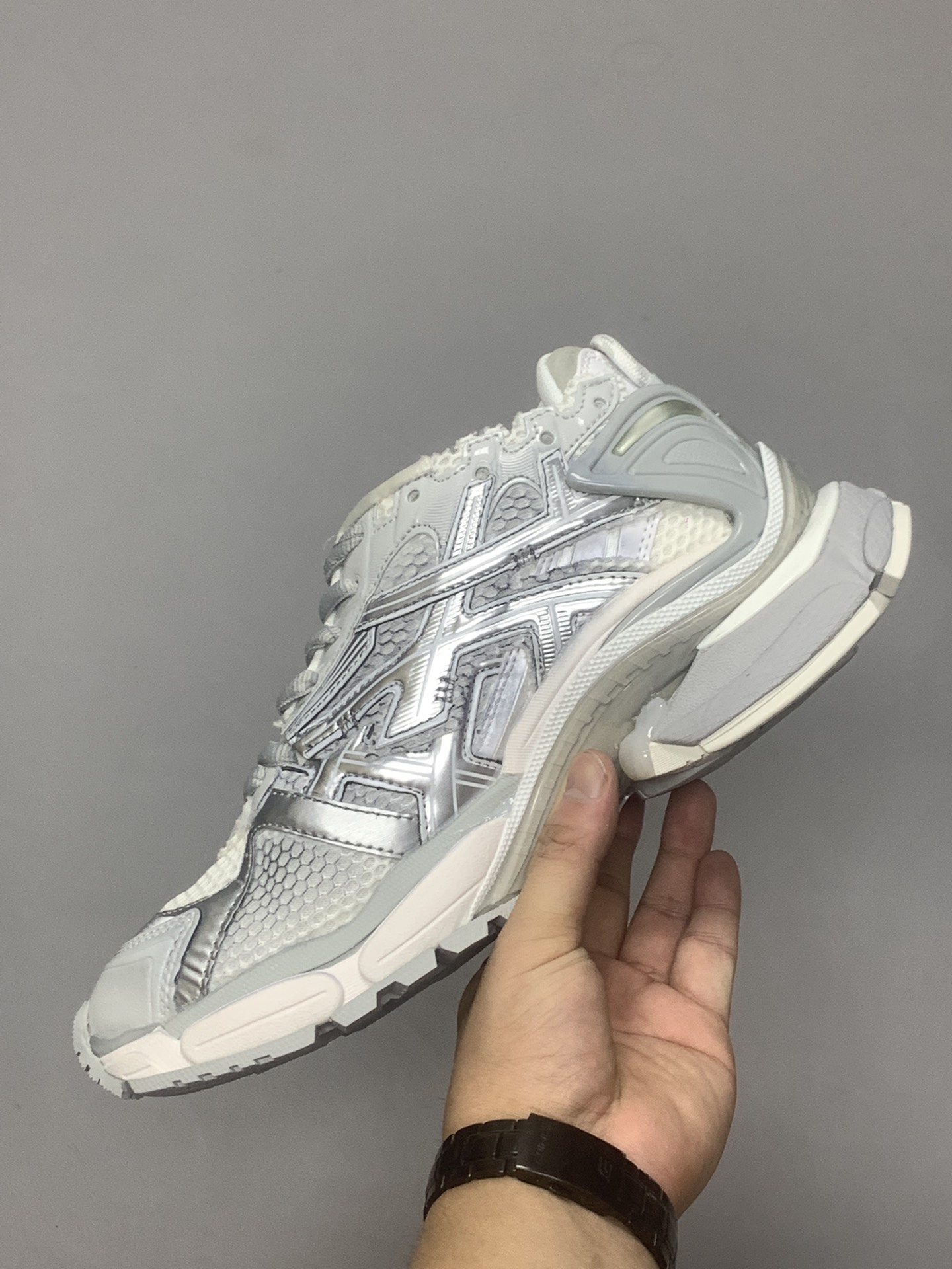 バレンシアガランナースニーカー677403W3RBL8100 詳細画像 3