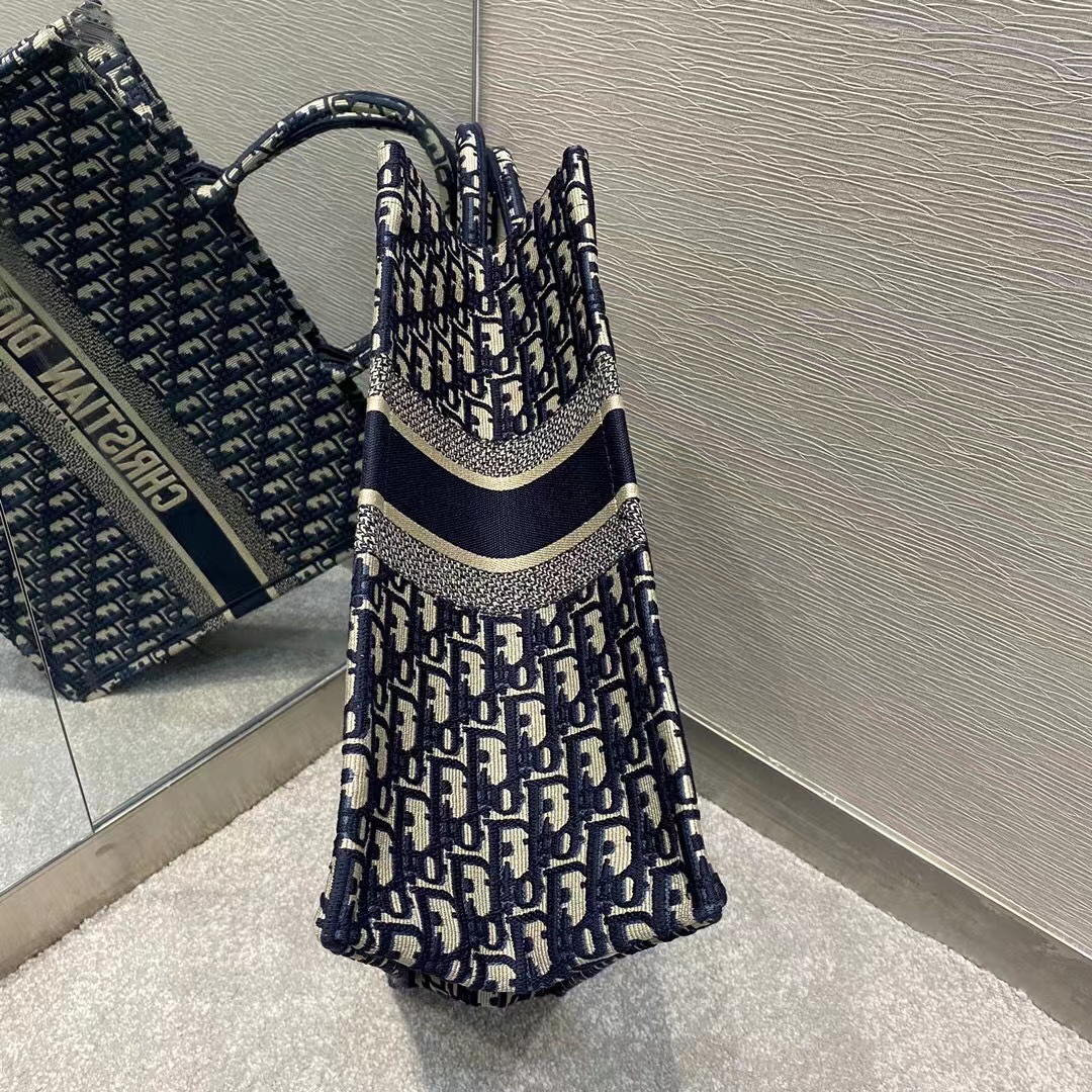 ディオールBOOK TOTE バッグ オブリーク エンブロイダリー M1286ZRIW_M928 詳細画像 2