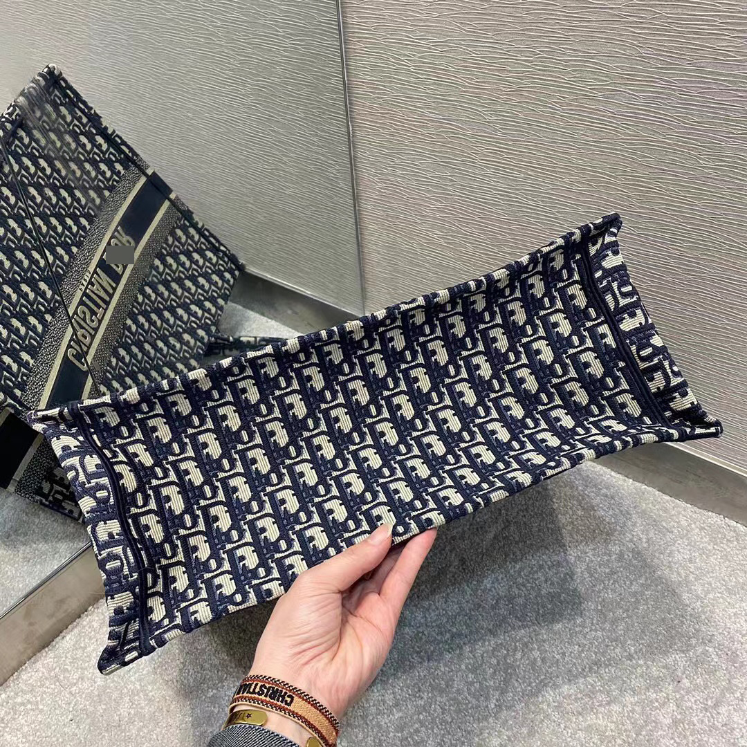 ディオールBOOK TOTE バッグ オブリーク エンブロイダリー M1286ZRIW_M928 詳細画像 3