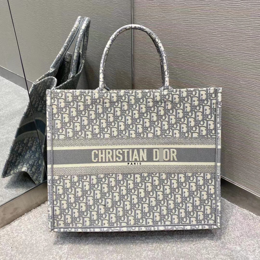 ディオールBOOK TOTE バッグ  オブリーク エンブロイダリー M1286ZRIW_M932 詳細画像 1