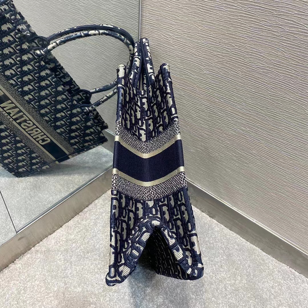 ディオールBOOK TOTE ミディアムバッグ ディオール オブリーク エンブロイダリー M1296ZRIW_M928 詳細画像 2