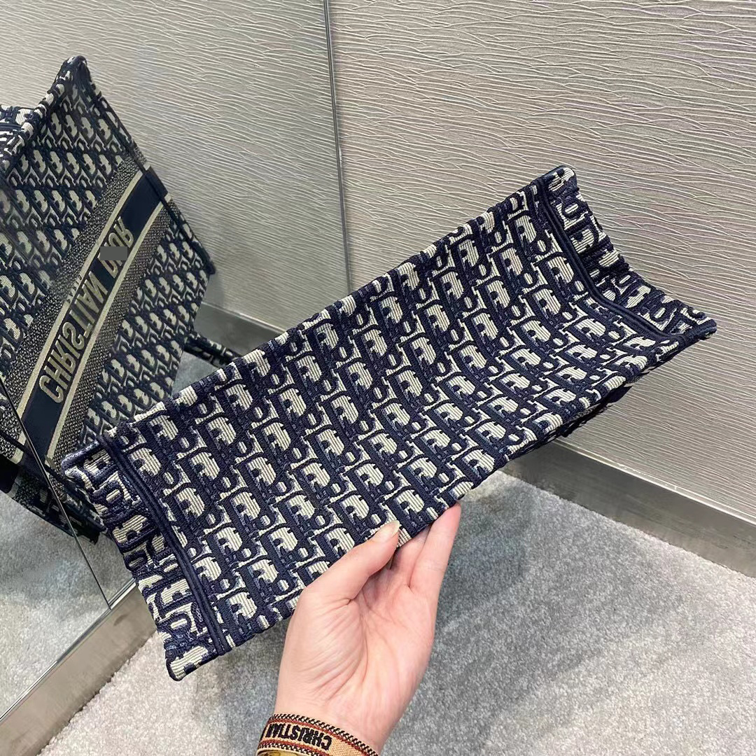 ディオールBOOK TOTE ミディアムバッグ ディオール オブリーク エンブロイダリー M1296ZRIW_M928 詳細画像 3