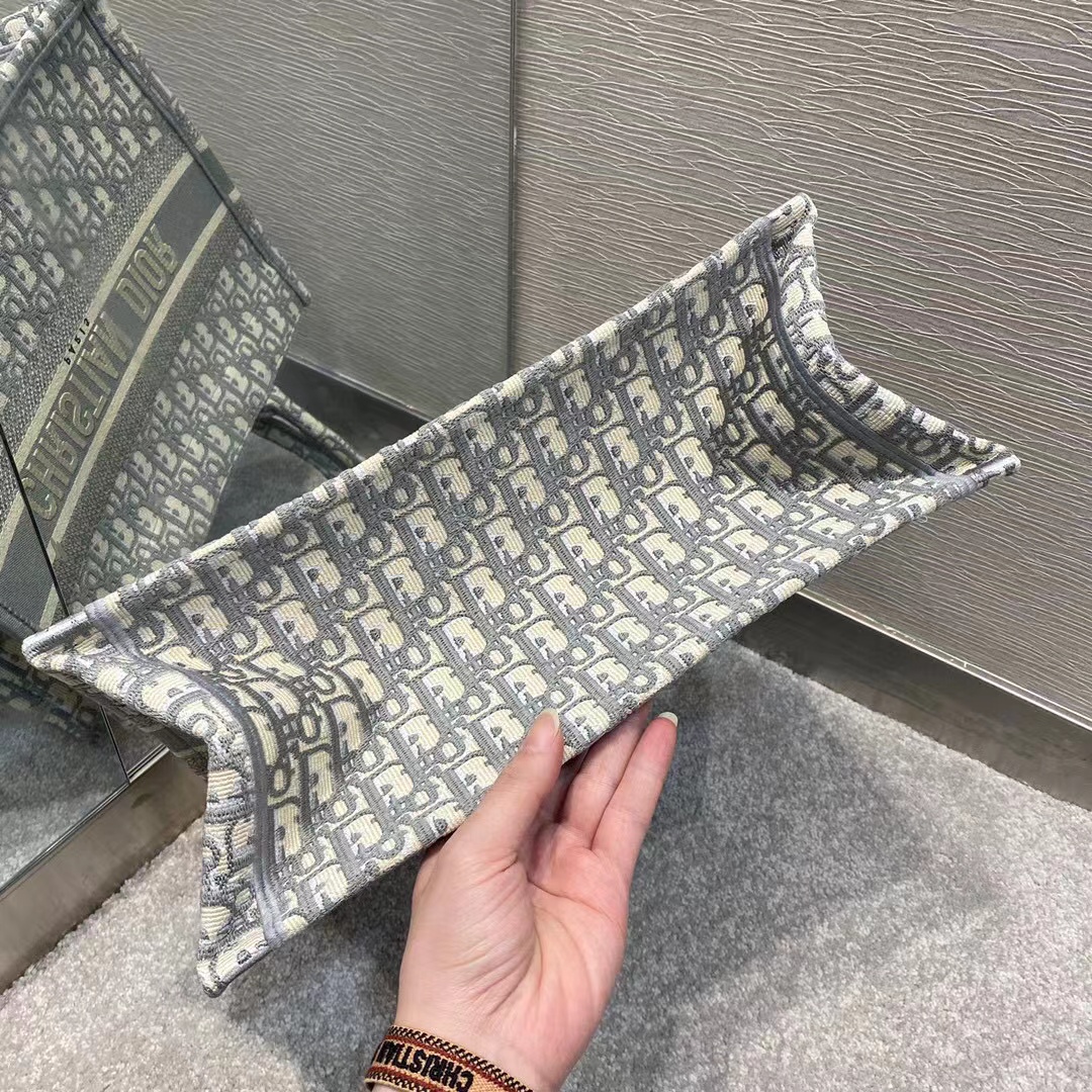 ディオールBOOK TOTE ミディアムバッグ オブリーク エンブロイダリー M1296ZRIW_M932 詳細画像 3