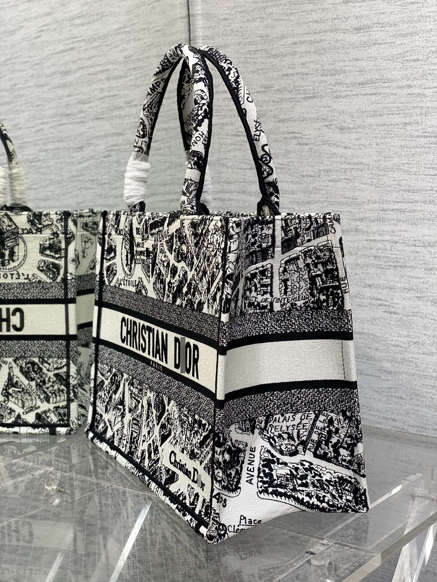 ディオールBOOK TOTE ミディアムバッグ Plan de Paris エンブロイダリー M1296ZOMP_M041 詳細画像 2