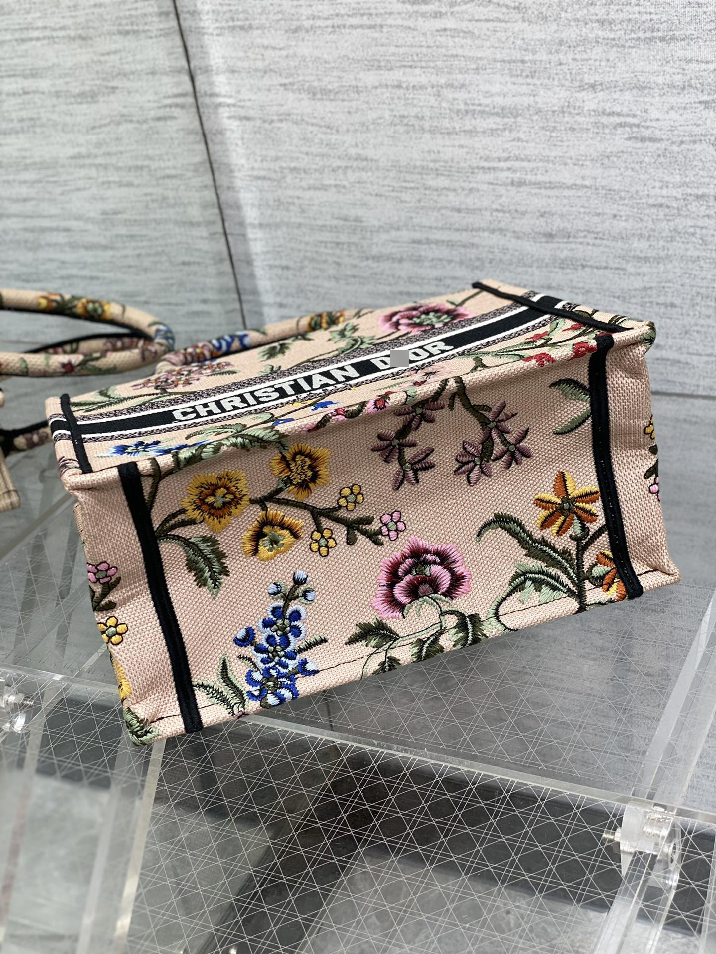 ディオールBOOK TOTE スモールバッグ ピンクマルチカラー Petites Fleurs刺繍 M1265ZEAU_M912 詳細画像 3