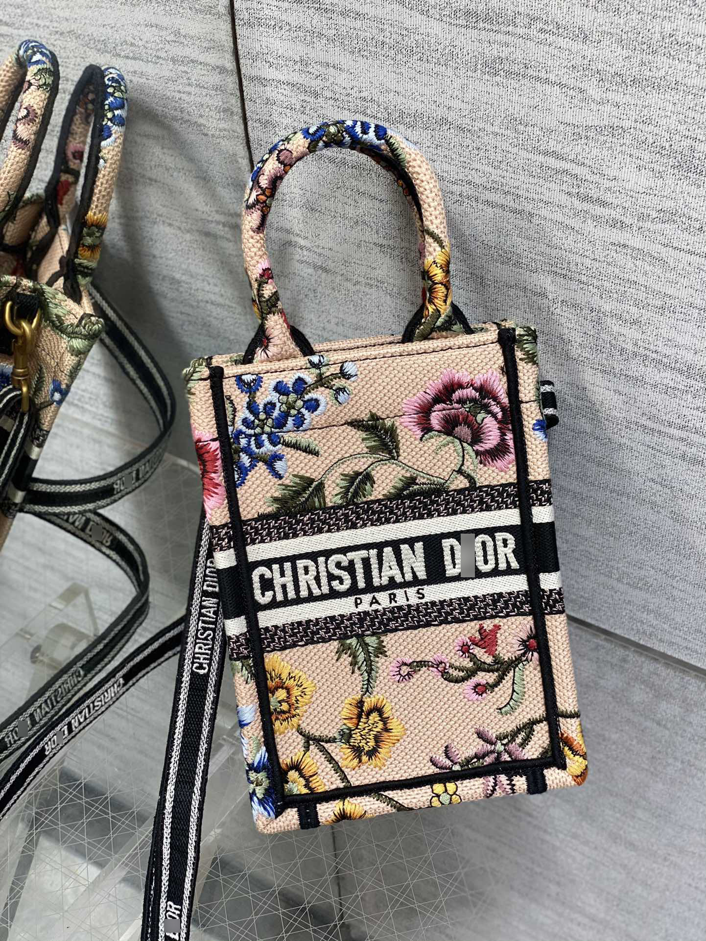 ディオールBOOK TOTE ミニ フォンバッグ Petites Fleurs エンブロイダリー S5555CEAU_M912 詳細画像 1