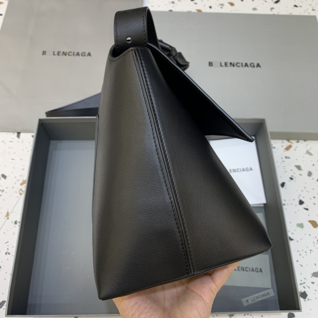 バレンシアガブラックセミシャイニースムースカーフスキン、メディウムショルダーバッグ 67135429S171000 詳細画像 2