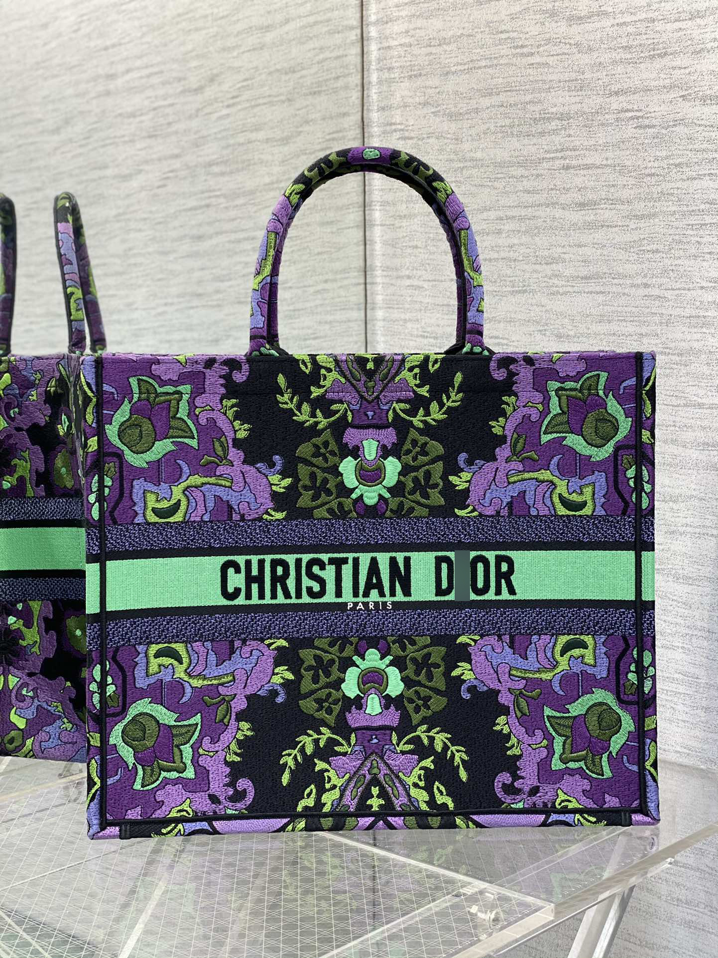 ディオールBOOK TOTE バッグ ラージ  Indian Purple エンブロイダリー M1286ZESK_M19E 詳細画像 1