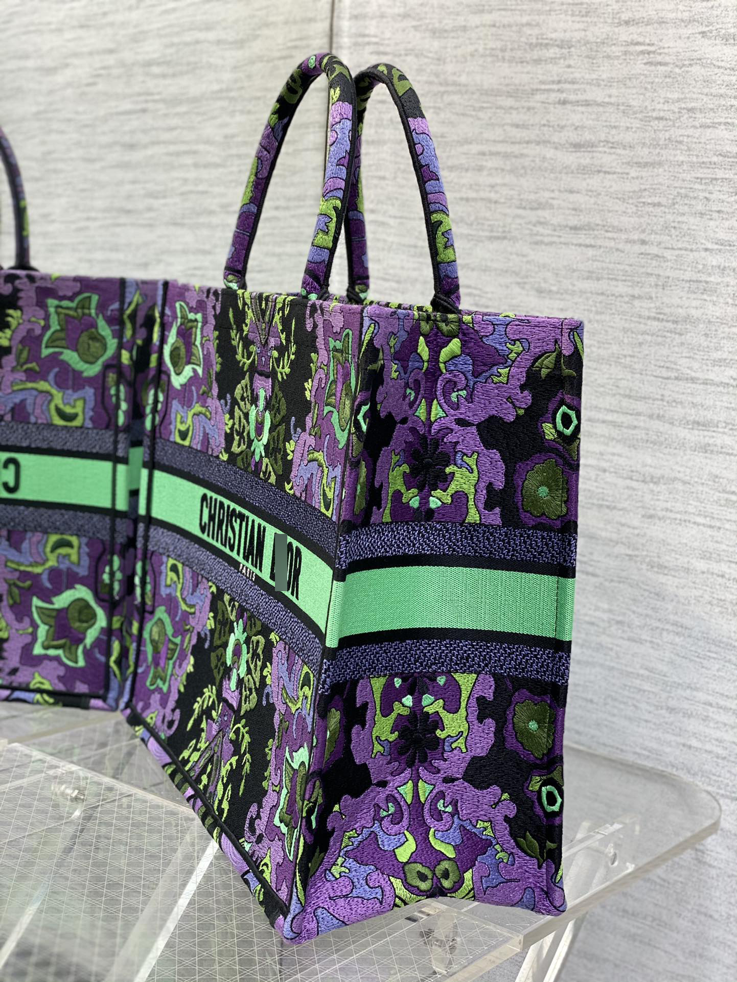 ディオールBOOK TOTE バッグ ラージ Indian Purple エンブロイダリー M1286ZESK_M19E 詳細画像 2