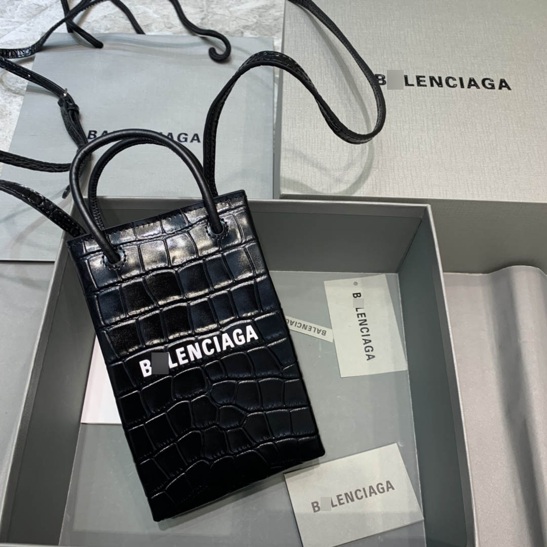 バレンシアガブラックシャイニークロッカーダイルエンボスカフスキンShoppinb Phone Holder 5938261U61N1090 詳細画像 1