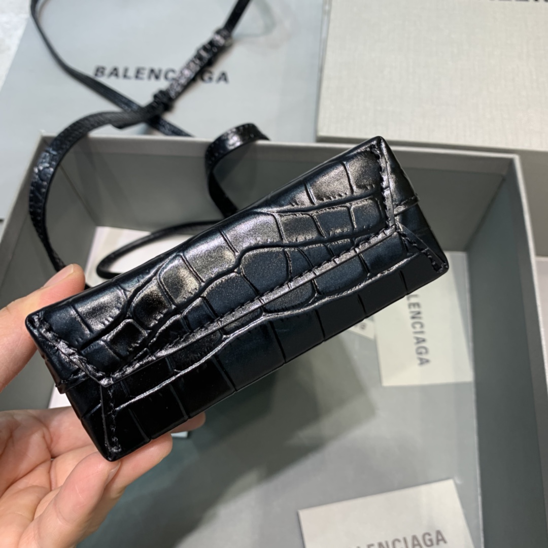 バレンシアガブラックシャイニークロッカーダイルエンボスカフスキンShoppinb Phone Holder 5938261U61N1090 詳細画像 3