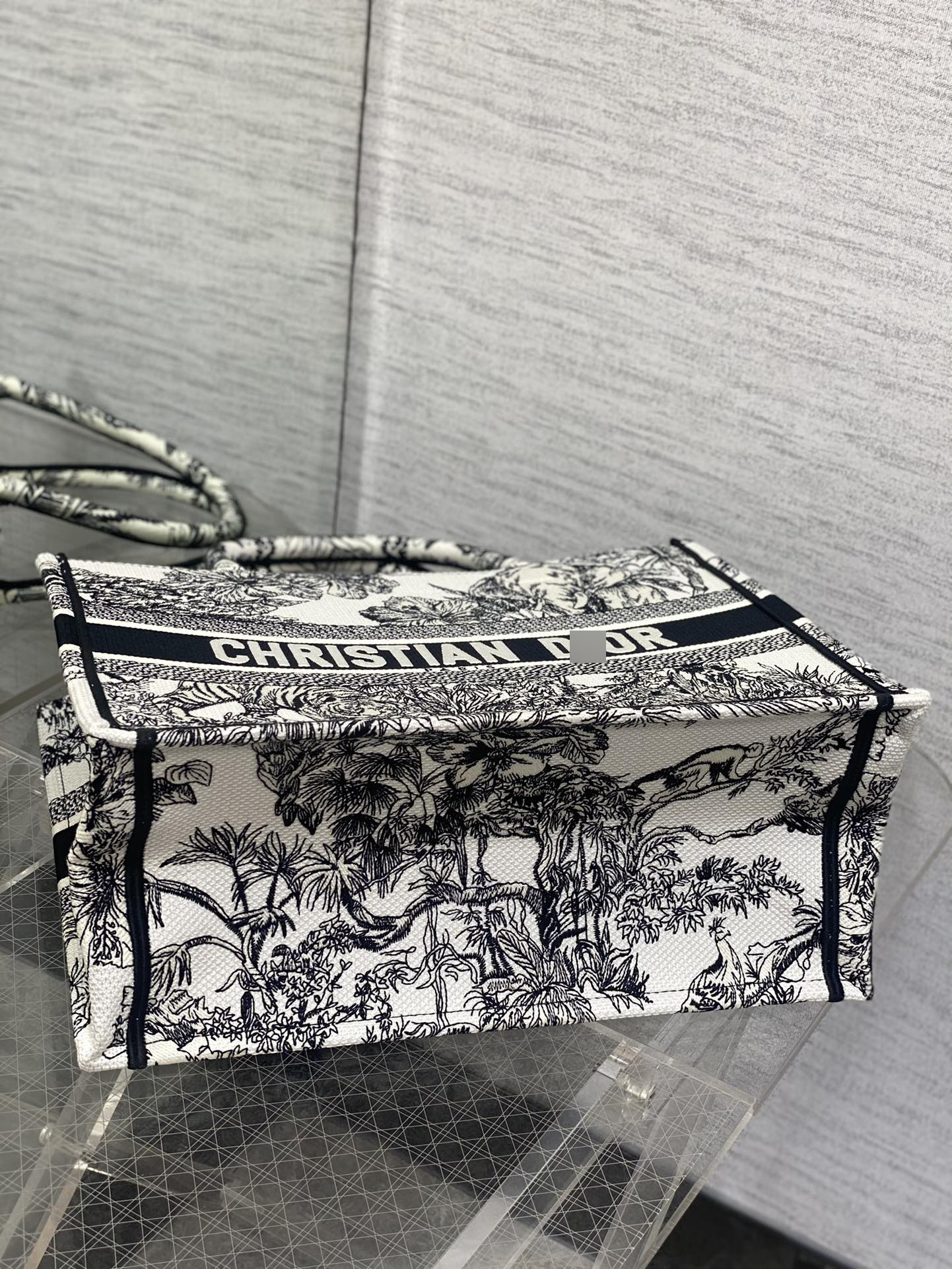 BOOK TOTE ミディアムバッグ ホワイト&ブラック Toile de Jouy Voyage刺繍 M1296ZEUP_M041 詳細画像 3