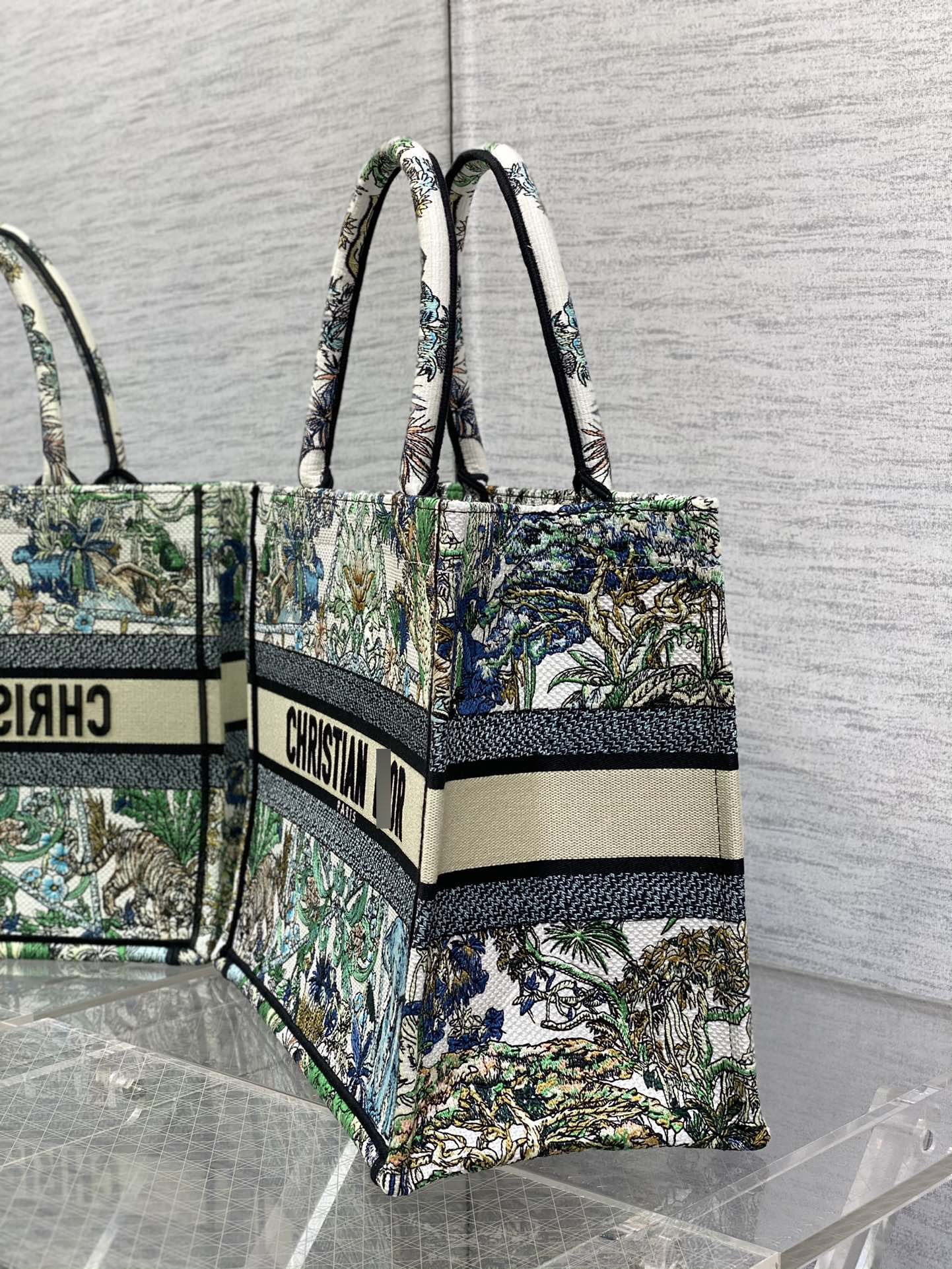 BOOK TOTE ミディアムバッグ ホワイトマルチカラーEtoile de Voyage刺繍 M1296ZEBN_M933 詳細画像 2