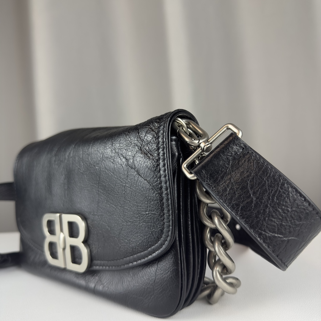 女性BB SOFTスモールフラップバックブラック 7485982AAIY1000 詳細画像 2
