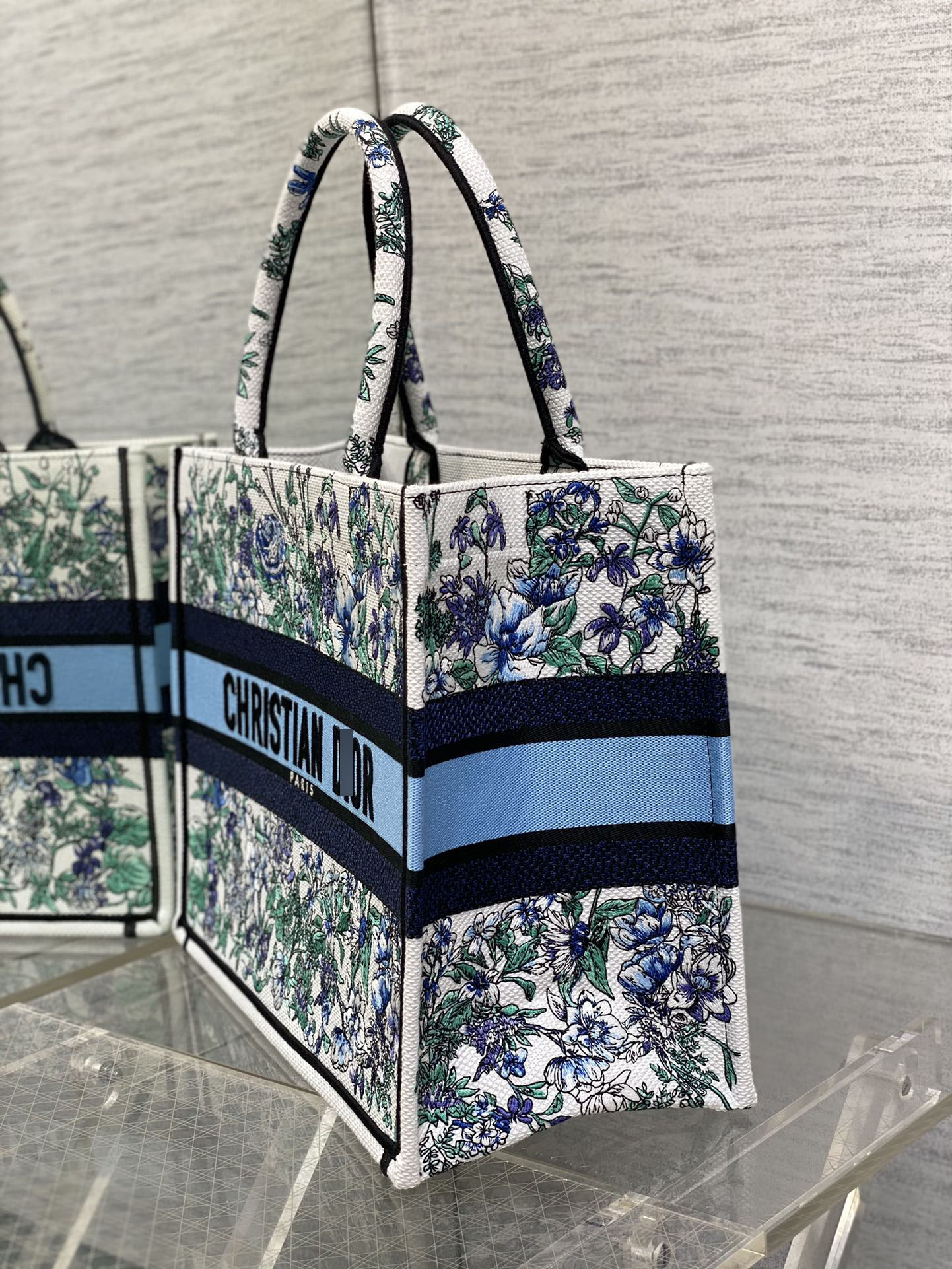 BOOK TOTE バッグ ミディアム Flowers Constellation エンブロイダリー M1296ZECZ_M933 詳細画像 2