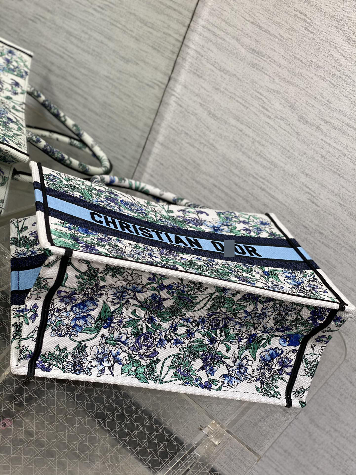 BOOK TOTE バッグ ミディアム Flowers Constellation エンブロイダリー M1296ZECZ_M933 詳細画像 3