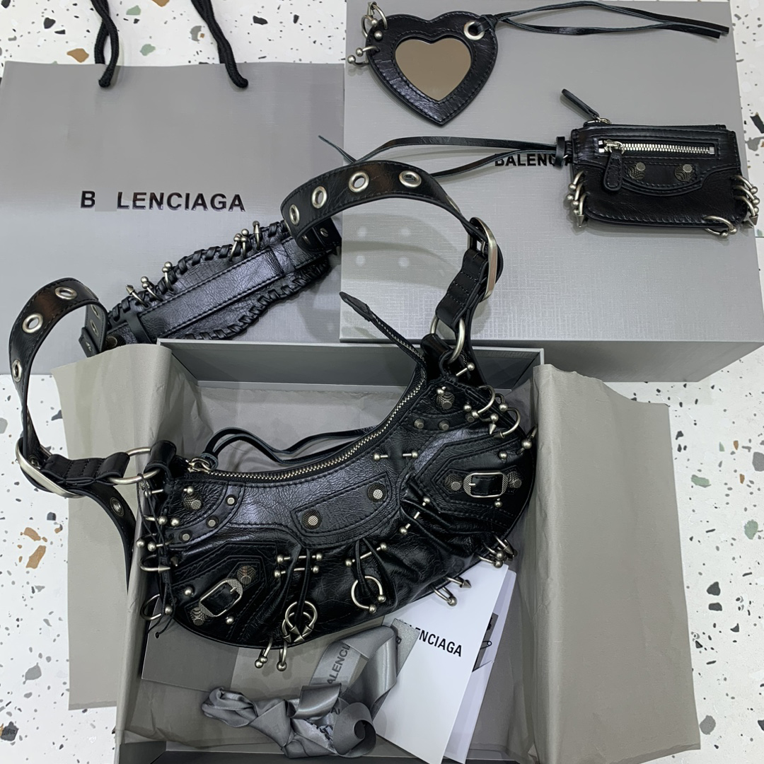 女性ピアス LE CAGOLE XS ショルダーバッグ ブラック 671309210G81000 詳細画像 1