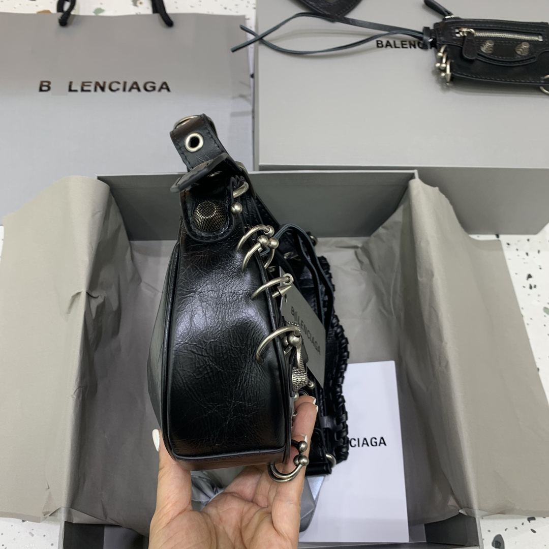 女性ピアス LE CAGOLE XS ショルダーバッグ ブラック 671309210G81000 詳細画像 2