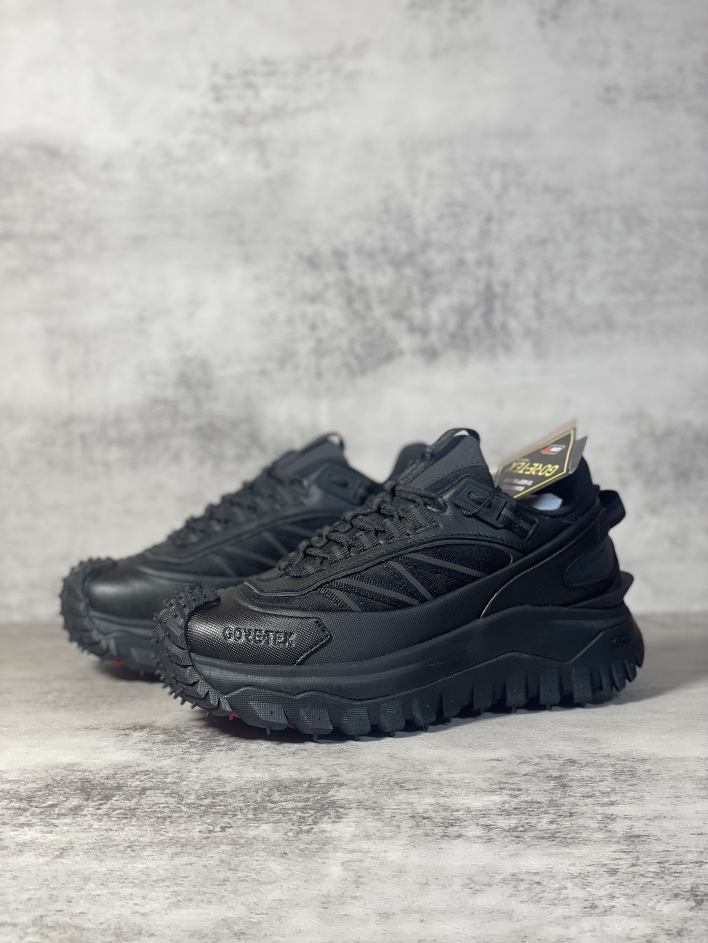 モンクレールブラック トレイルグリップ Gtx トレーナー H209B4M00120M2058999 詳細画像 3