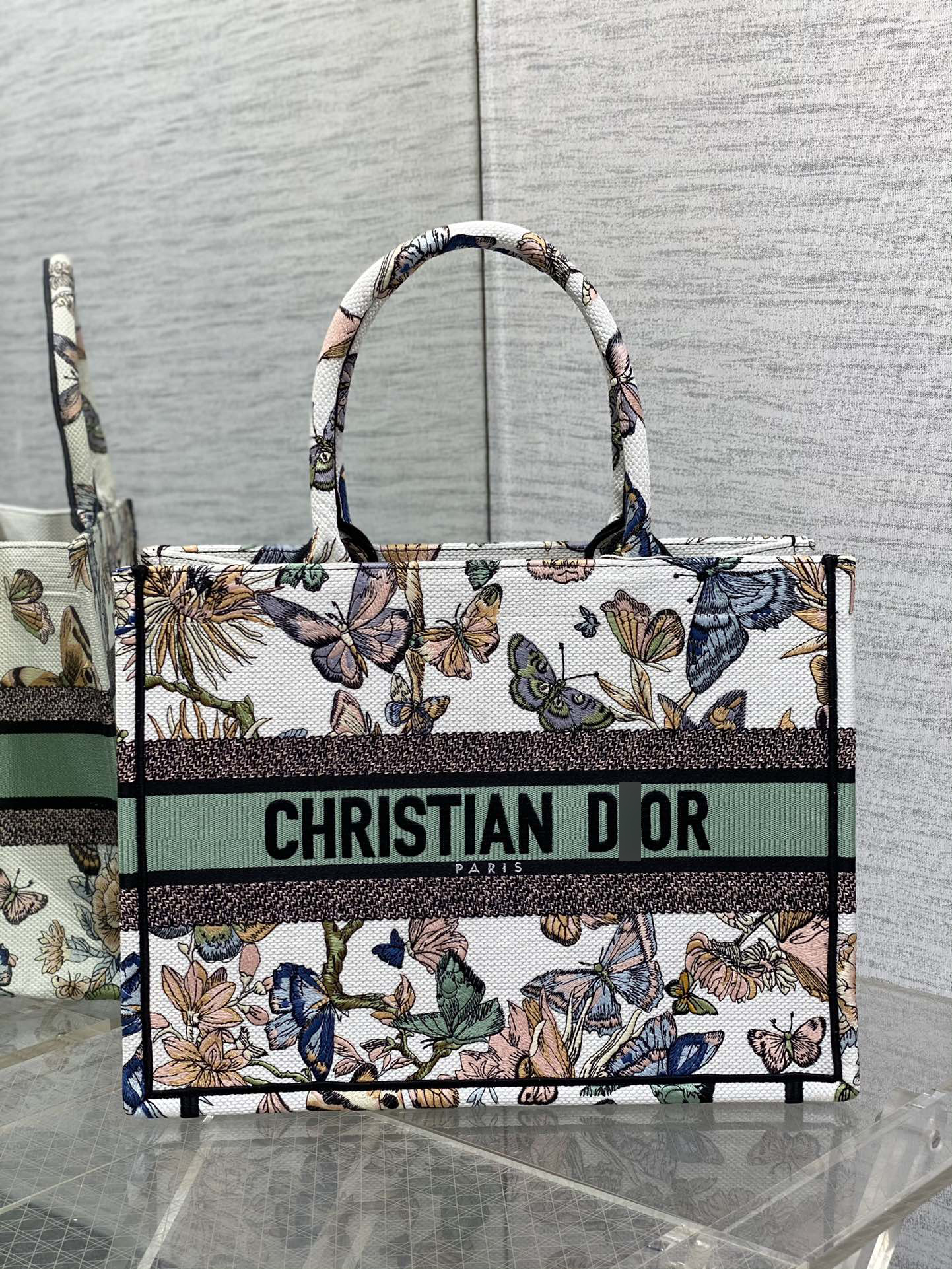 ディオールBOOK TOTE バッグ ミディアム トワル ドゥ ジュイ メキシコ エンブロイダリー M1296ZESR_M20E 詳細画像 1