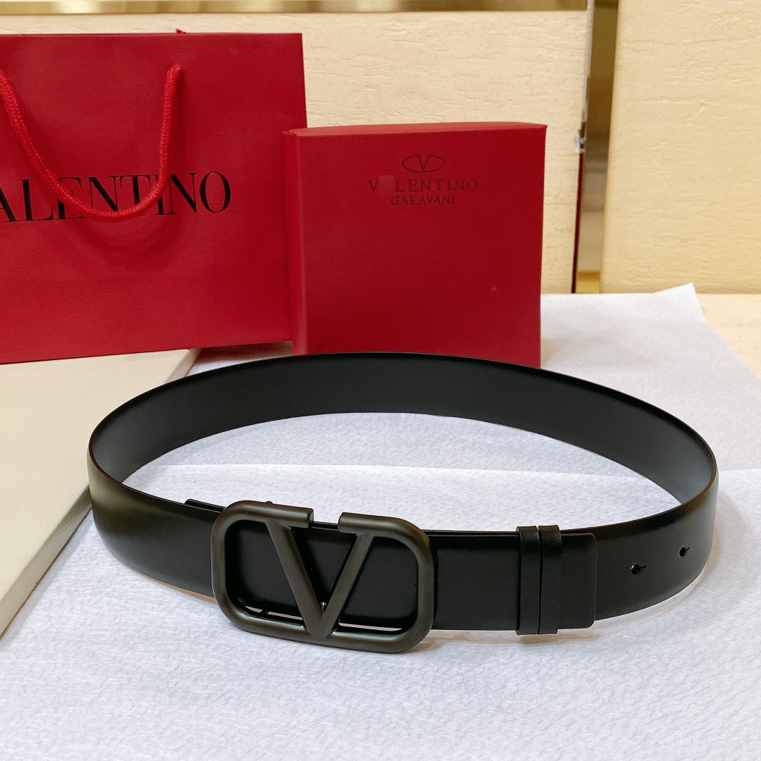 ヴァレンティノVlogo シグネチャーベルト 光沢のある牛皮 30mm ブラックの女性用 (4.0CM) WW0T0T15MFI_0NO 詳細画像 1