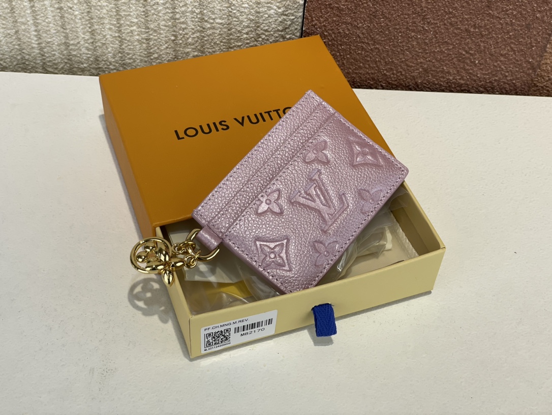ルイ・ヴィトン LV チャーム カードホルダー モノグラム アンプラント レザー M82170 詳細画像 1