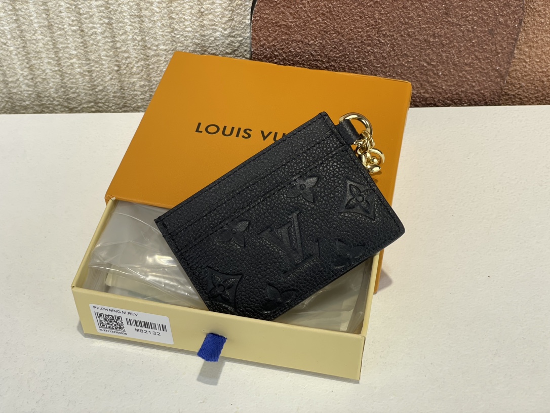 ルイ・ヴィトン LV チャーム カードホルダー モノグラム アンプラント レザー M82132 詳細画像 2