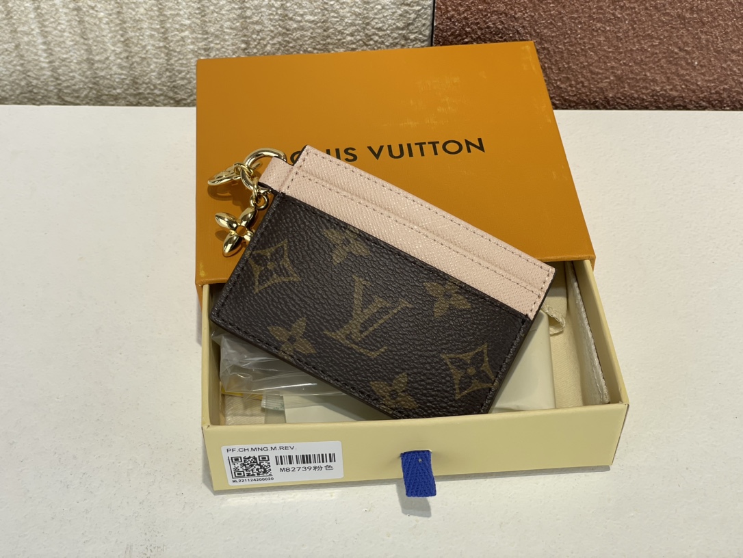 ルイ・ヴィトン LV チャーム カードホルダー モノグラム M82739 詳細画像 1