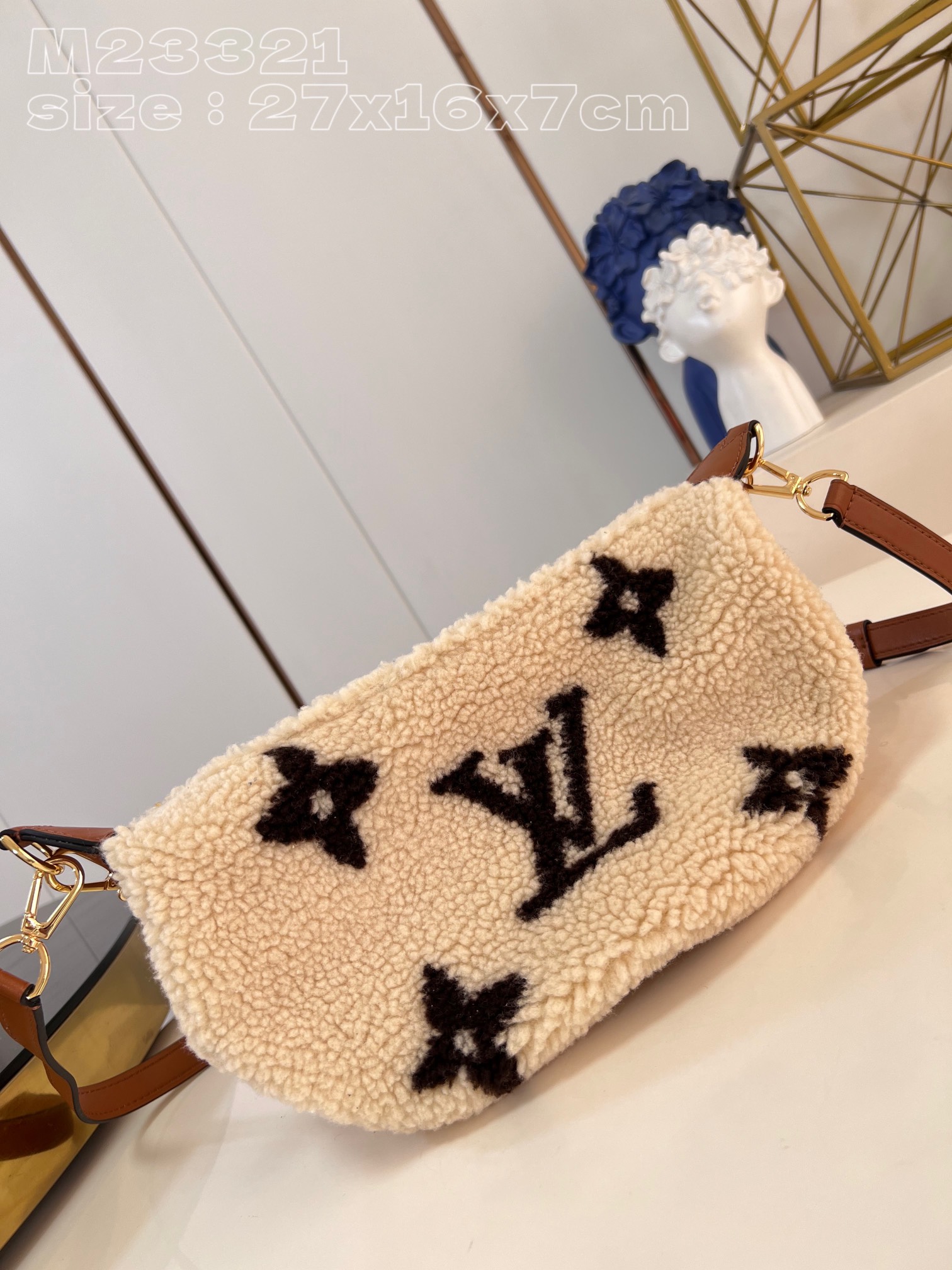ルイ・ヴィトン オーバーザムーン その他レザー M23321 詳細画像 1