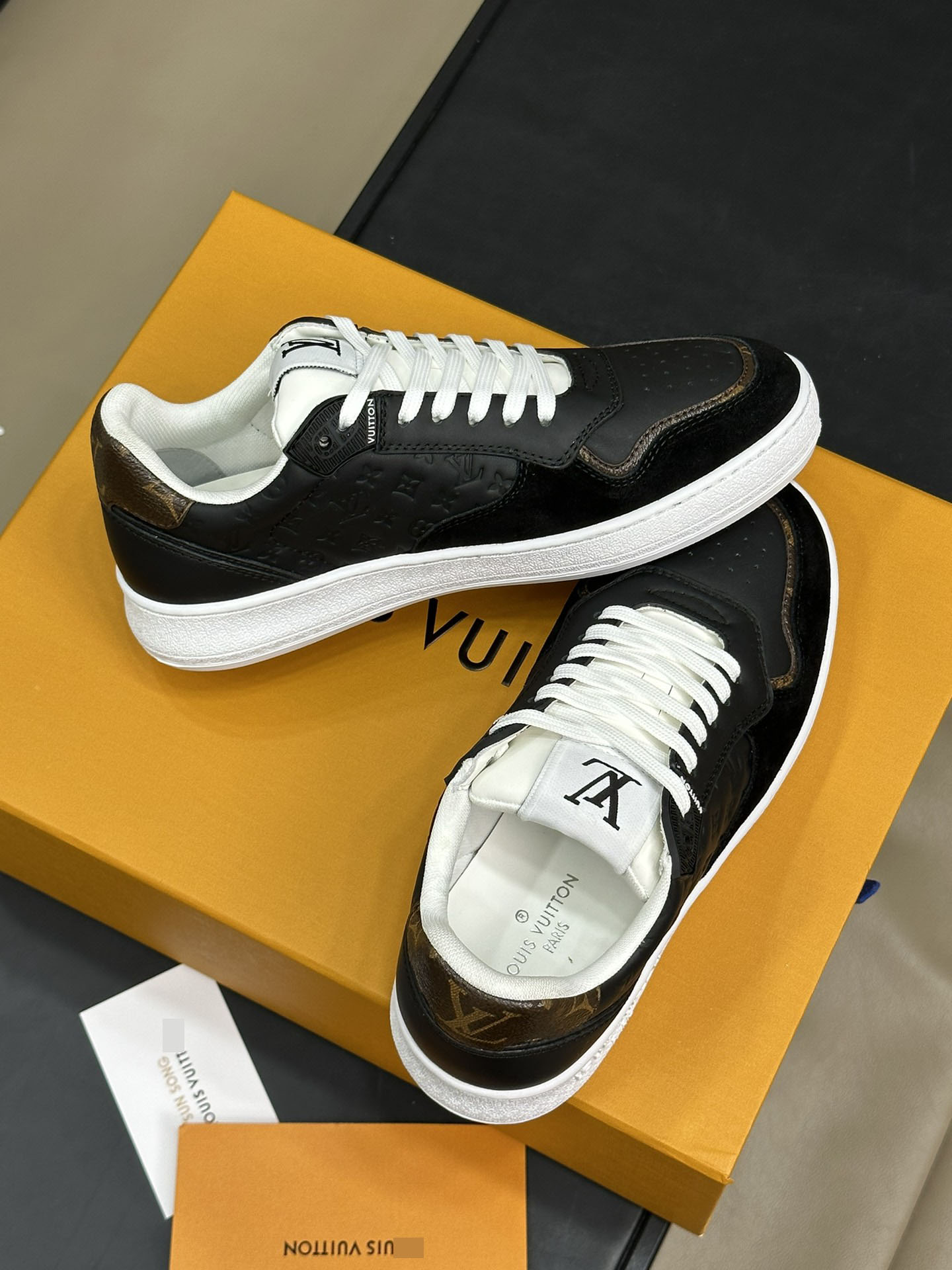 ルイ・ヴィトン LV スタジアムスニーカー 1ACUJA 詳細画像 3
