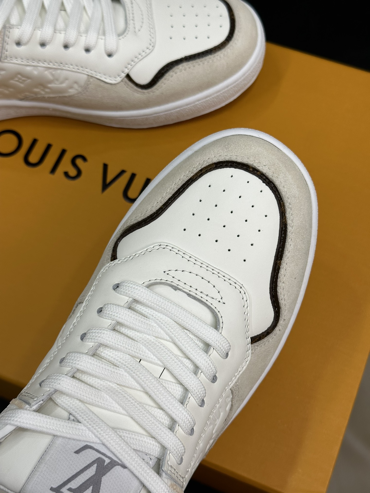 ルイ・ヴィトン LV スタジアムスニーカー 1ACUIN 詳細画像 3
