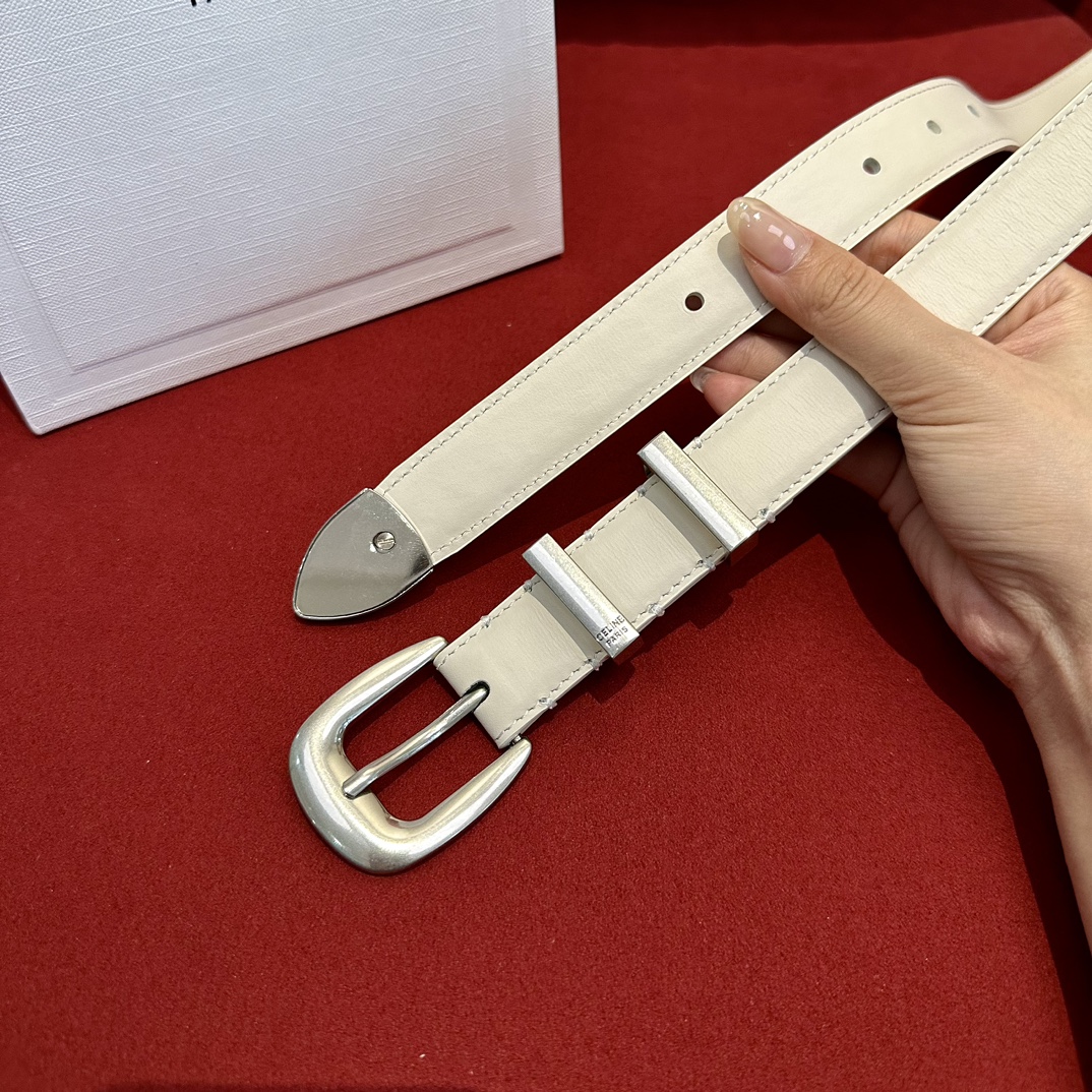 セリーヌ スモール ウエスタン ベルト スムース カーフスキン アークティック ホワイト 45BAE3B01.01HX (1.8CM) 詳細画像 3