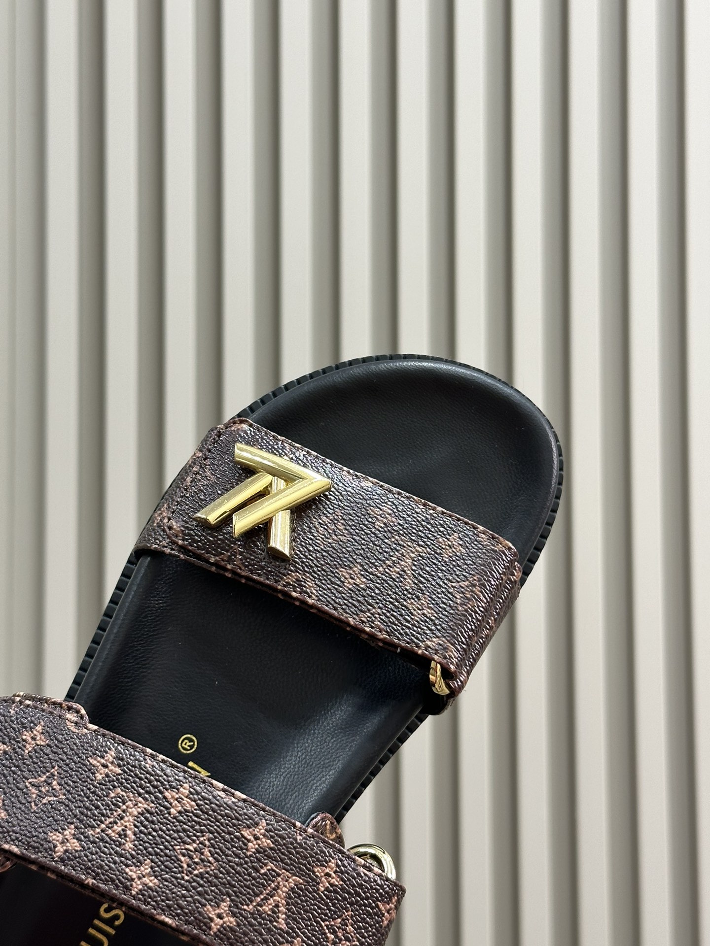 ルイヴィトン LV サンセット フラット コンフォート ミュール 1AD1HK 詳細画像 3