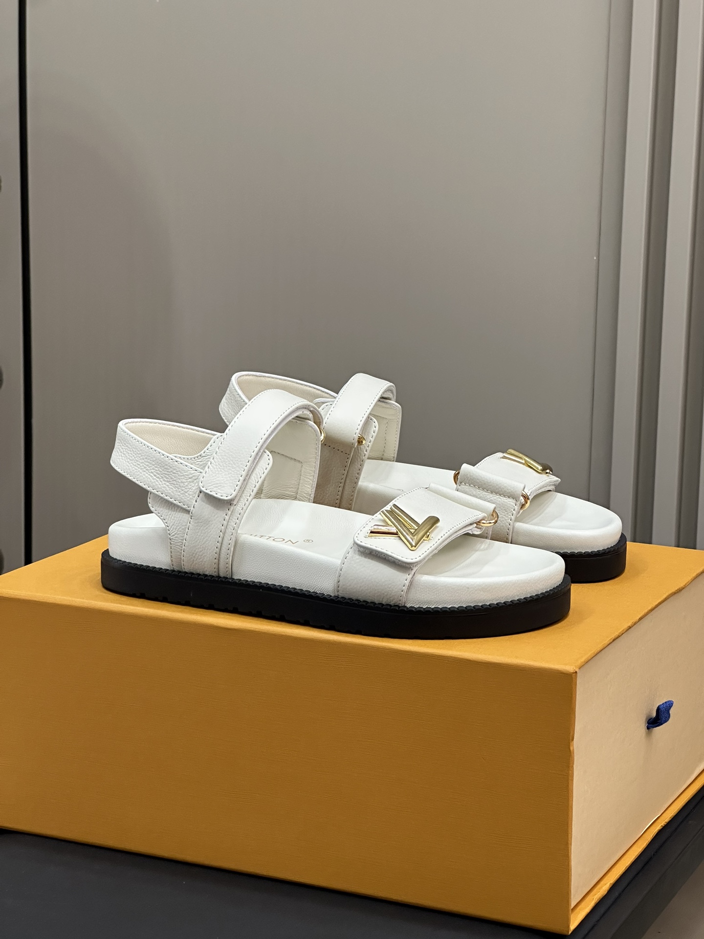 ルイヴィトン LV サンセット コンフォート フラットサンダル 1AC7X9 詳細画像 2