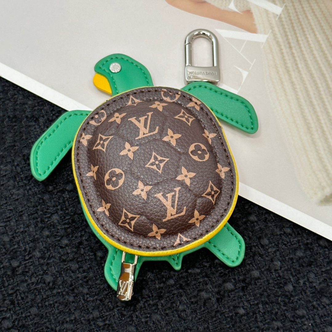 ルイ・ヴィトン タートルバッグキーホルダーペンダント 詳細画像 2